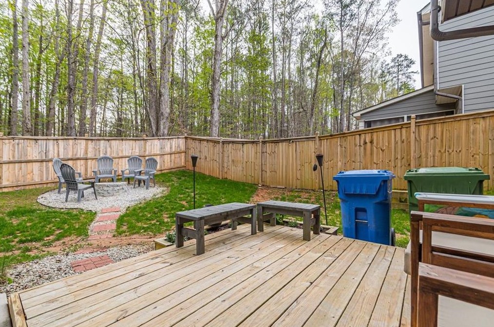 4134 Woodland Park Dr, Atlanta GA  30331 exterior