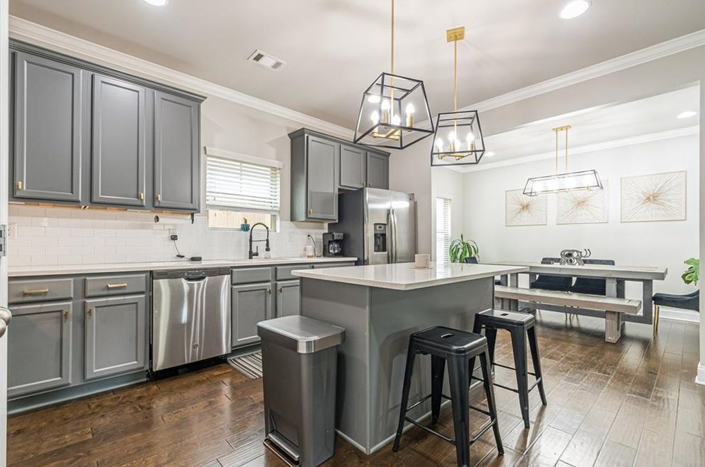 4134 Woodland Park Dr, Atlanta GA  30331 exterior