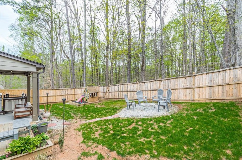 4134 Woodland Park Dr, Atlanta GA  30331 exterior