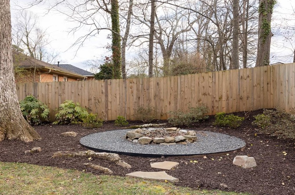 1969 Stanton St, Decatur GA  30032-4154 exterior