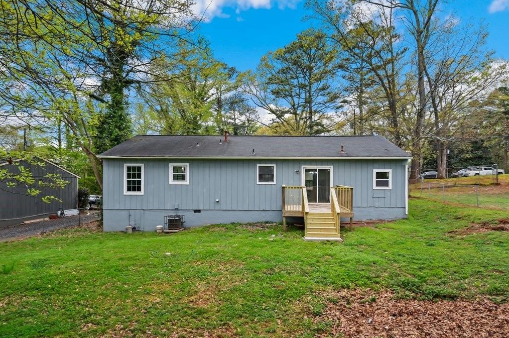 1486 Joy Ln, Decatur GA  30032-3022 exterior