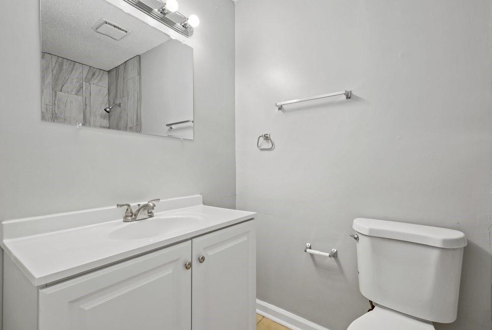 1486 Joy Ln, Decatur GA  30032-3022 exterior