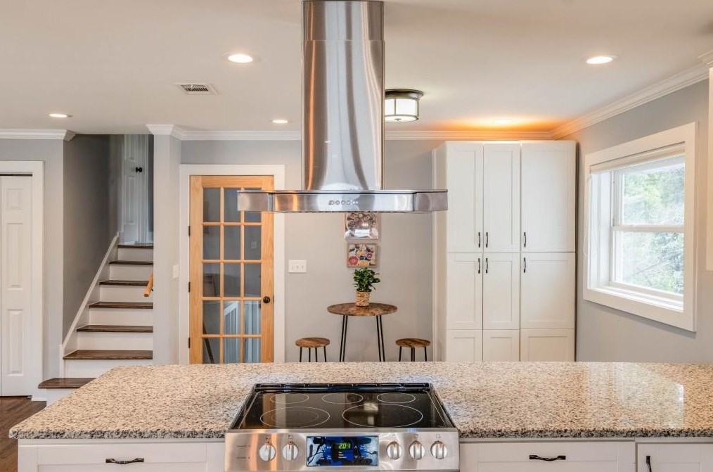 3142 Gay Dr, Decatur GA  30032-7135 exterior