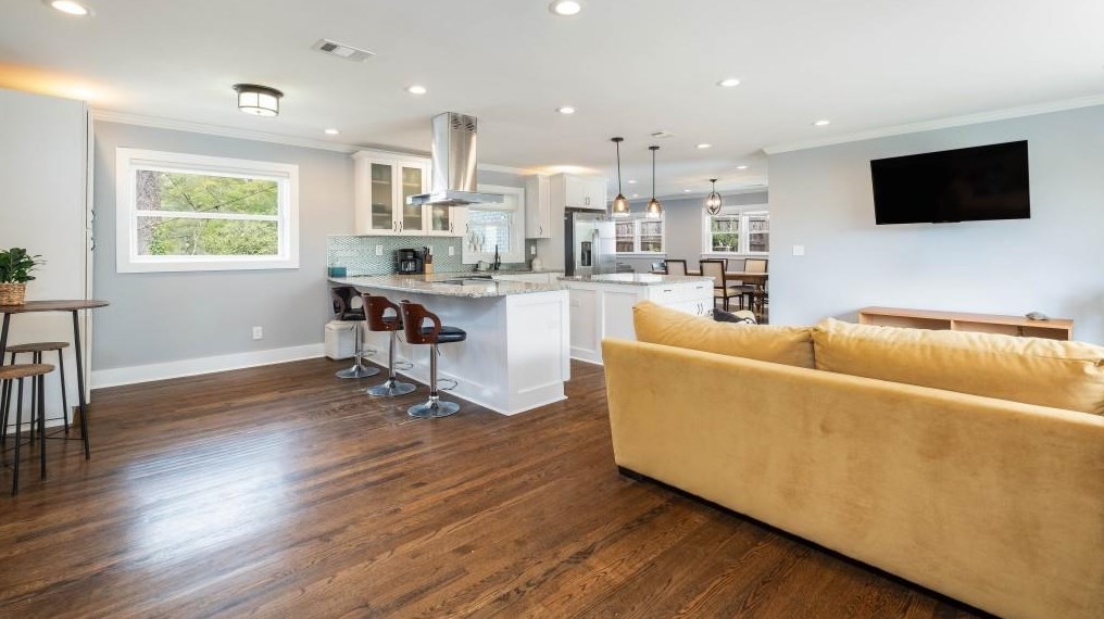 3142 Gay Dr, Decatur GA  30032-7135 exterior