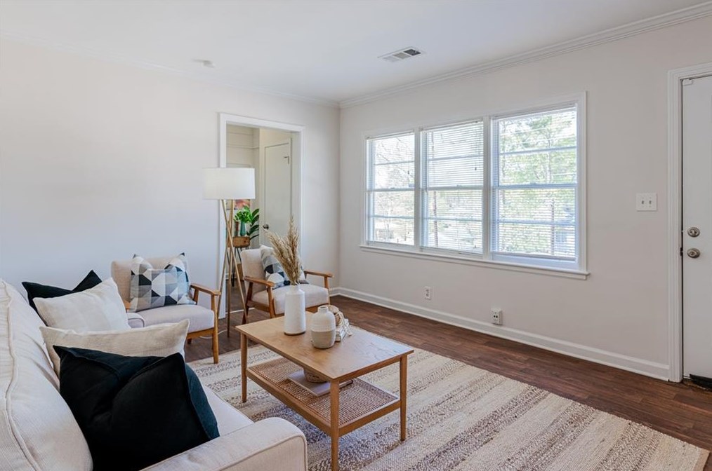 3723 Glenwood Rd, Decatur GA  30032-4527 exterior