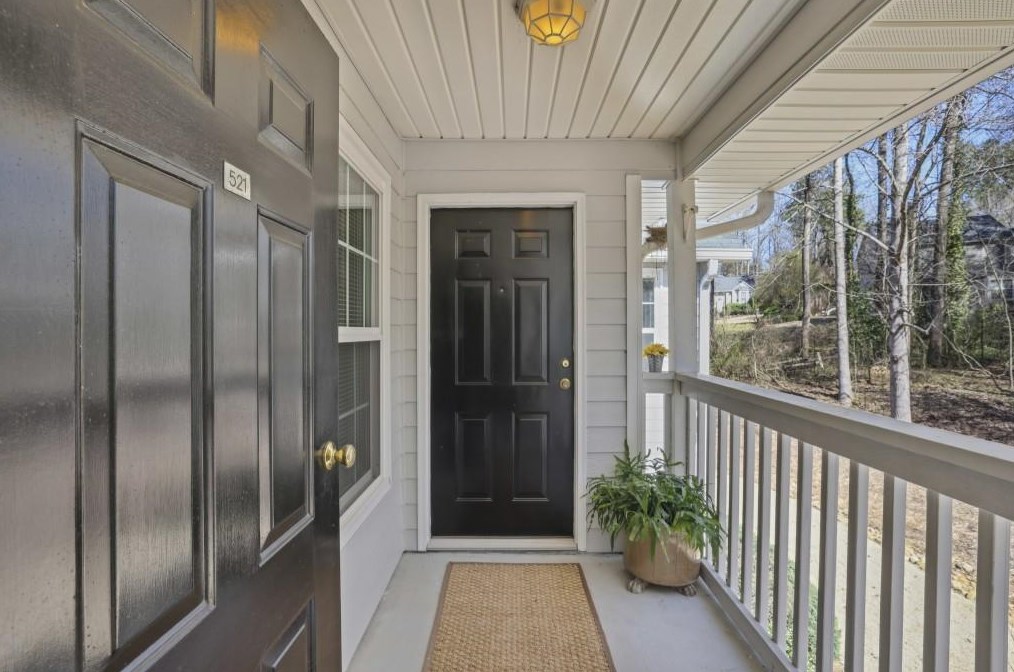 521 Streamside Dr, Roswell, GA 30076-4633