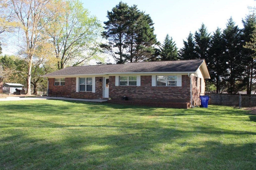 231 Blue Ridge St, Alto, GA 30510-4306