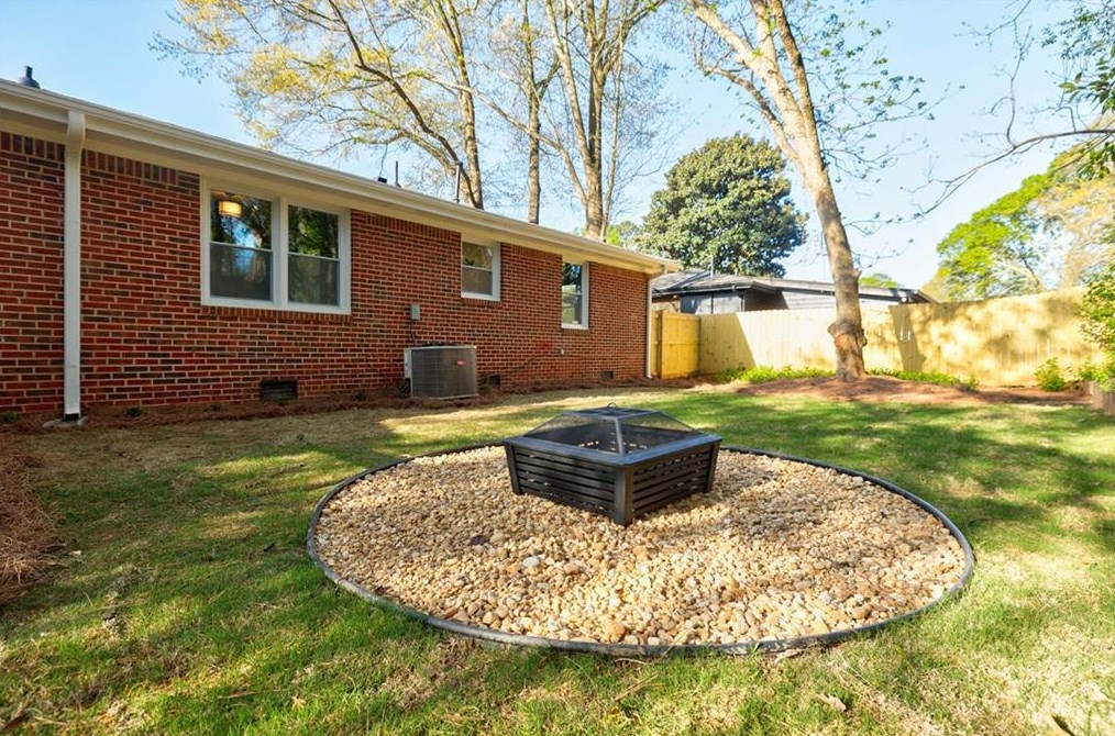 2695 Miriam Ln, Decatur GA  30032-5732 exterior