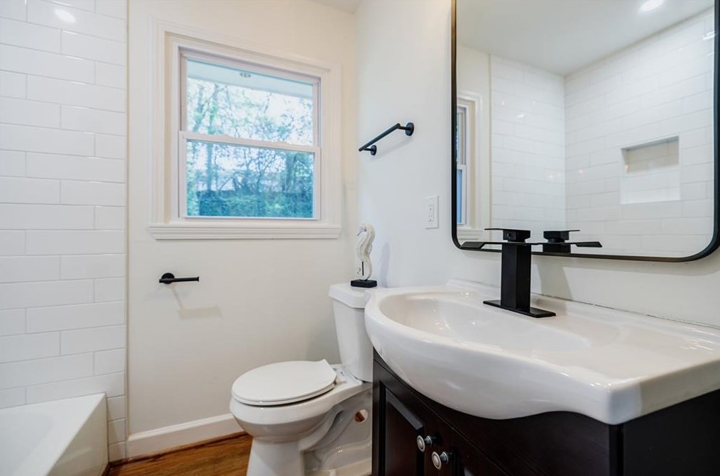 2695 Miriam Ln, Decatur GA  30032-5732 exterior