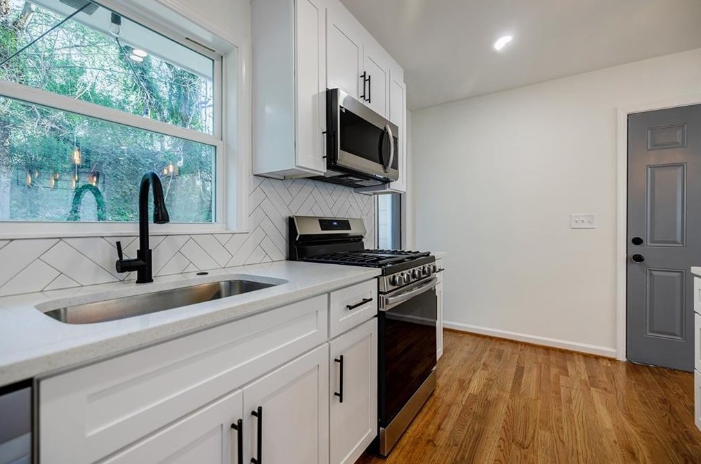 2695 Miriam Ln, Decatur GA  30032-5732 exterior