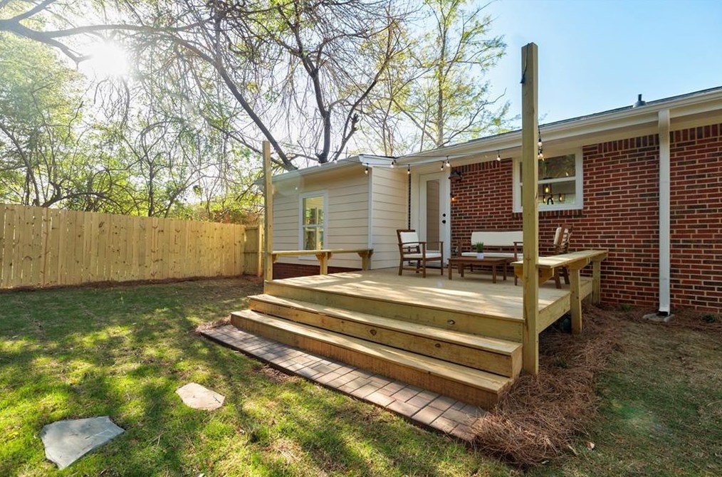 2695 Miriam Ln, Decatur GA  30032-5732 exterior