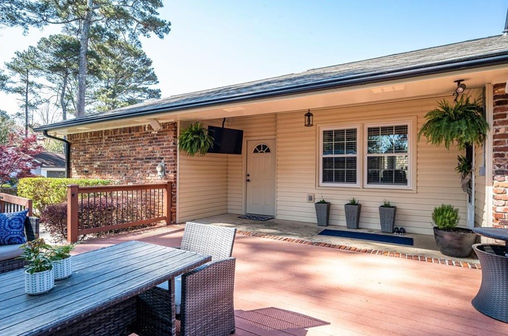 3465 Waddeston Way, Atlanta GA  30319-2544 exterior