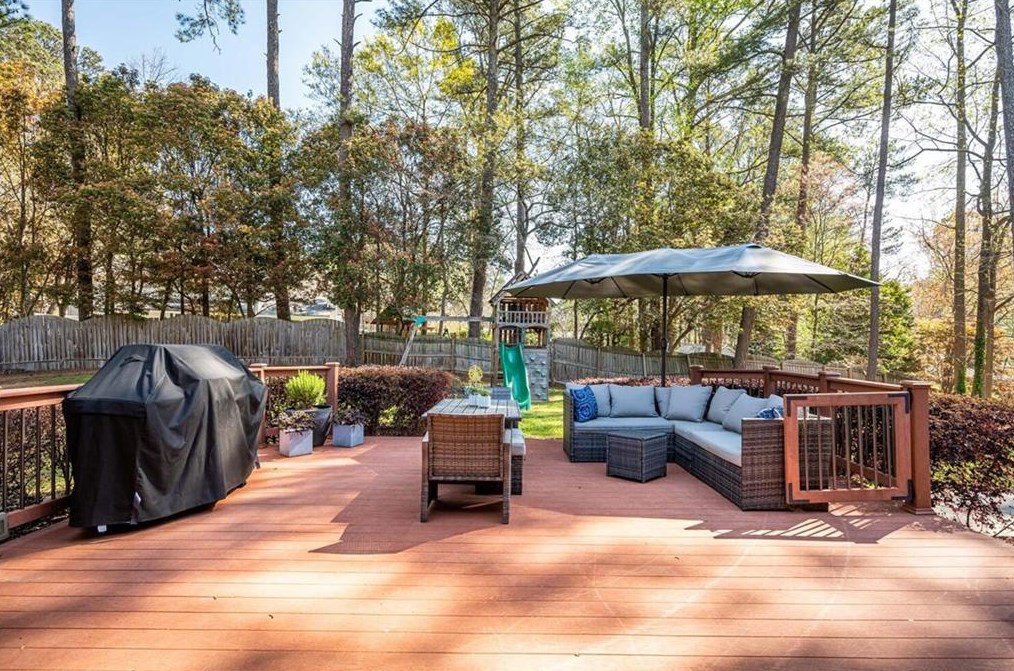 3465 Waddeston Way, Atlanta GA  30319-2544 exterior