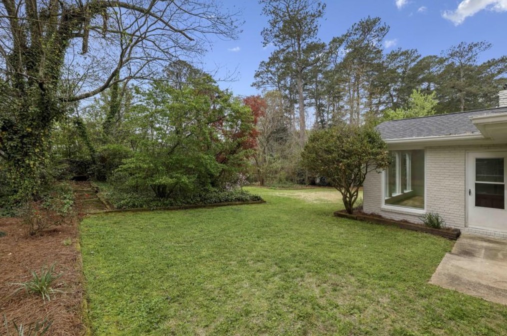 2889 Bonanza Dr, Decatur GA  30033-1509 exterior