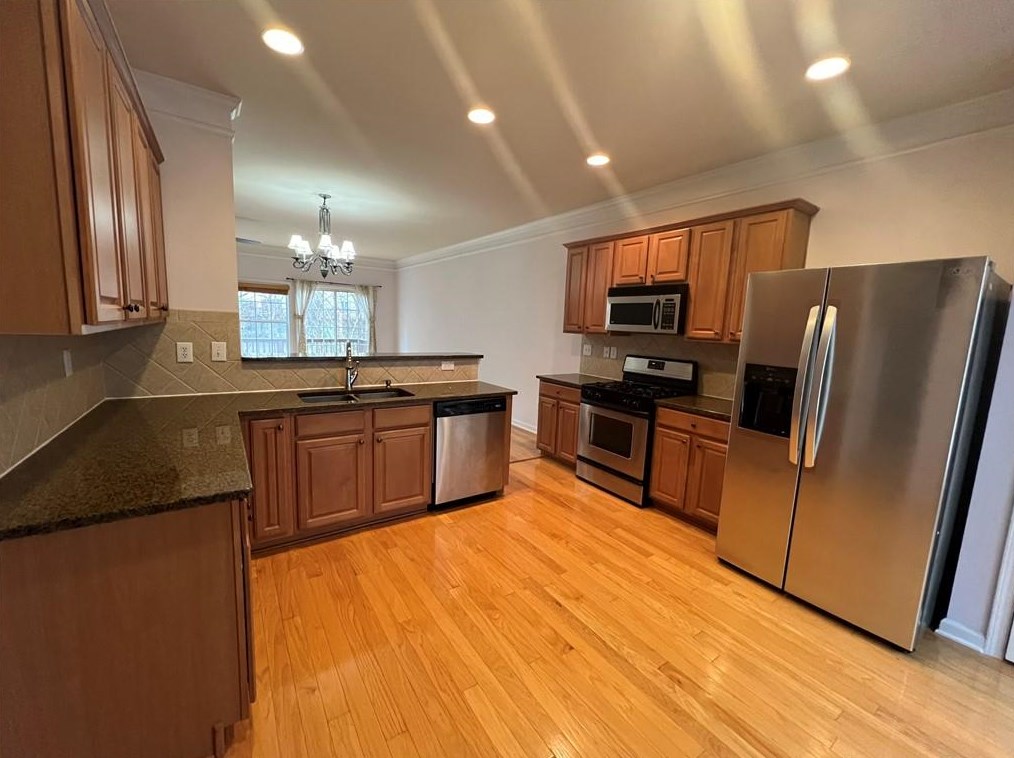 11789 Wellsley Way, Alpharetta GA  30005-5073 exterior