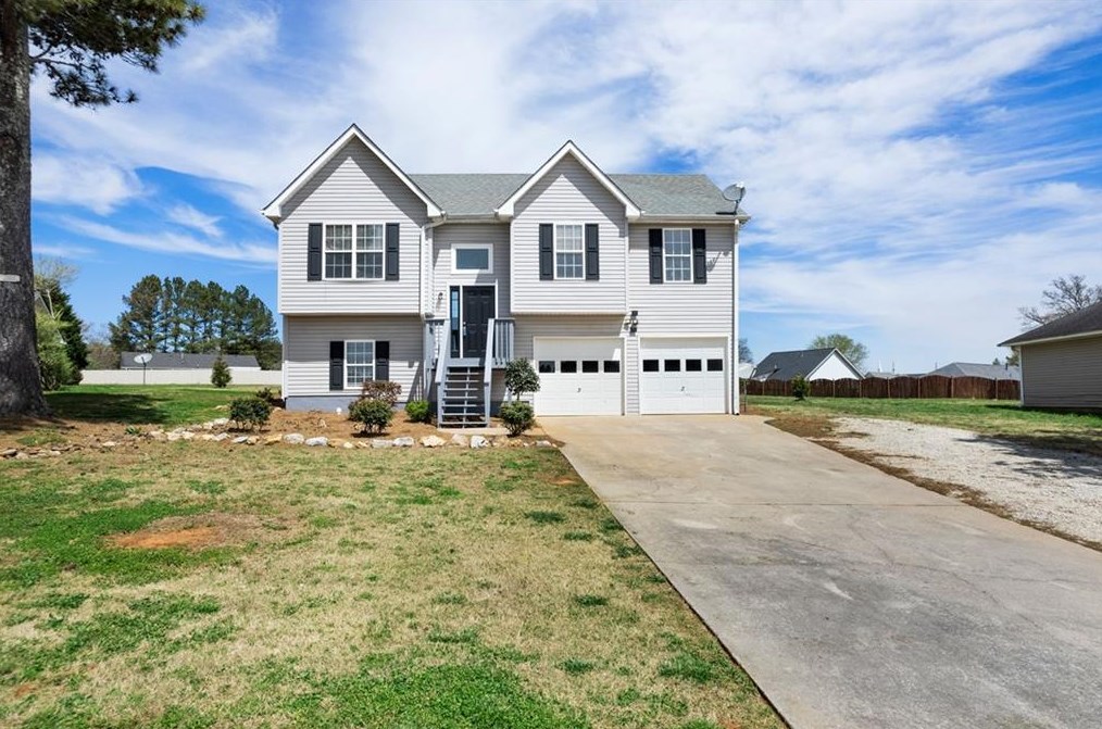 208 Silverthorn Way, Cedartown, GA 30125-7725
