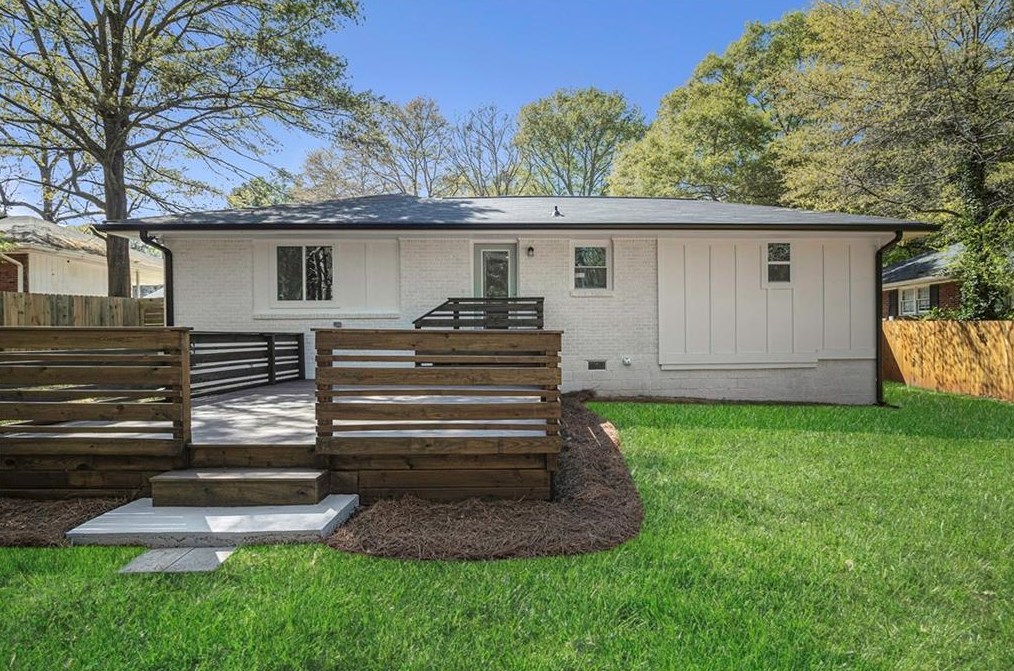 1902 Derrill Dr, Decatur GA  30032-7003 exterior