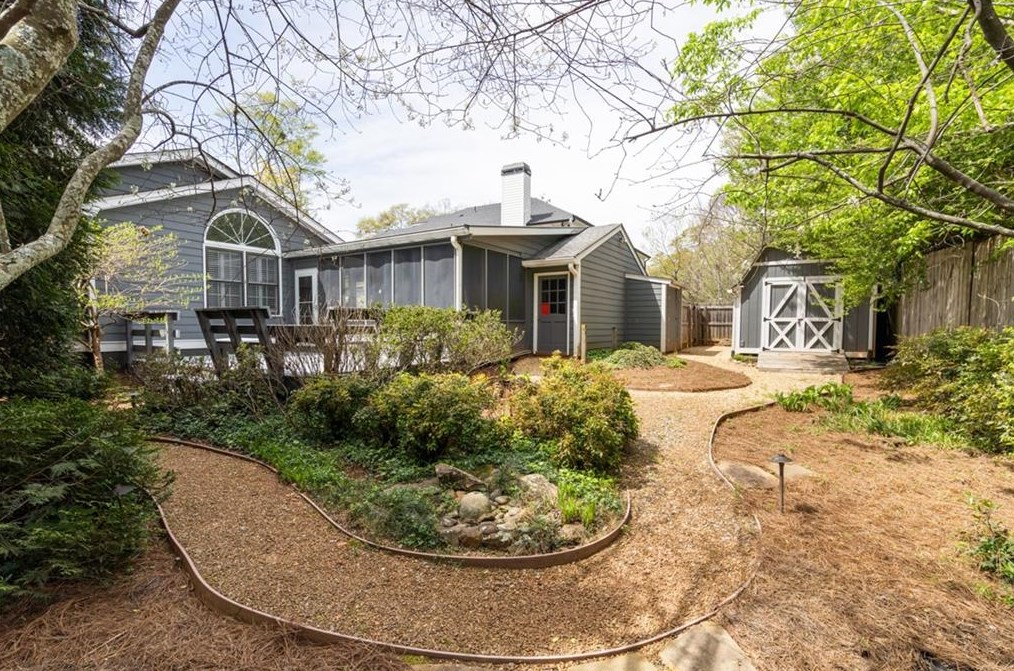 528 Hilldale Dr, Decatur GA  30030-3828 exterior