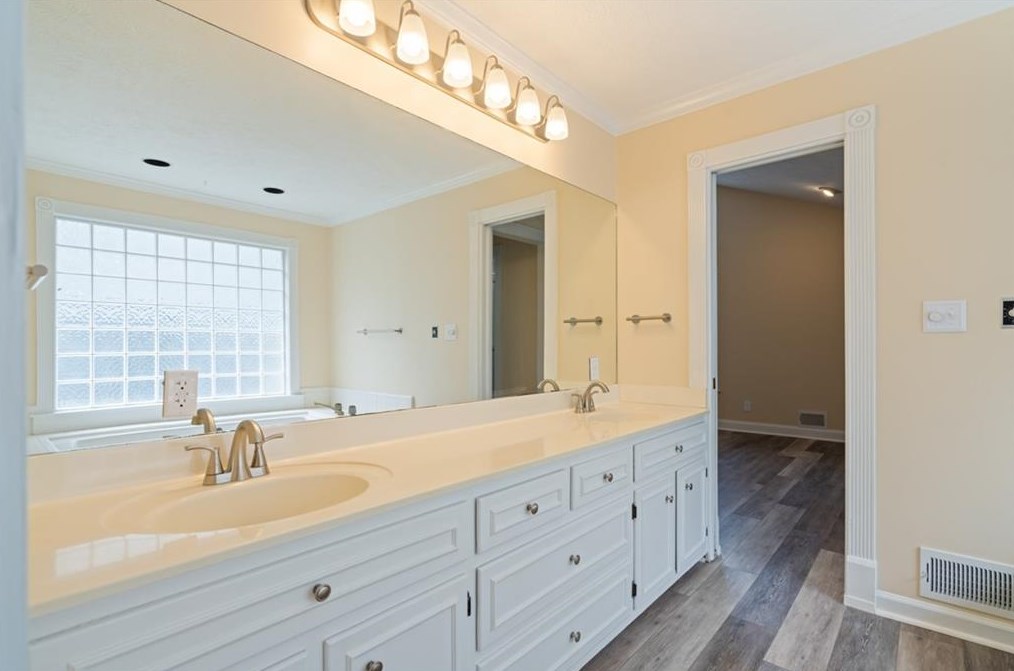 528 Hilldale Dr, Decatur GA  30030-3828 exterior