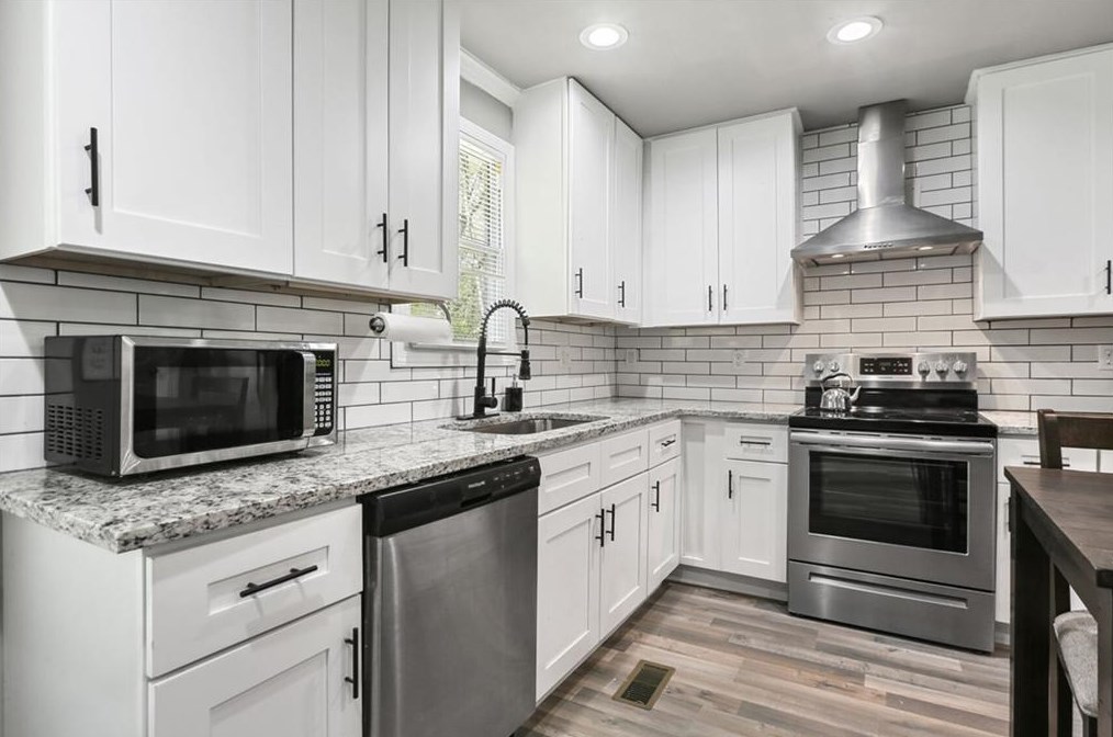 1314 Redford Dr, Atlanta GA  30315-8635 exterior