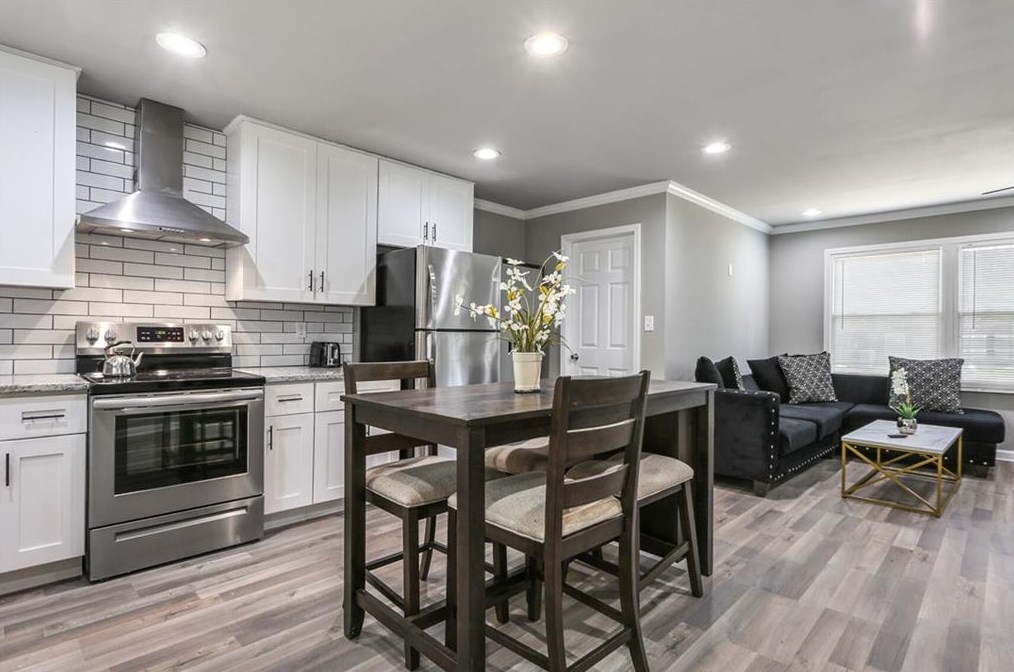 1314 Redford Dr, Atlanta GA  30315-8635 exterior