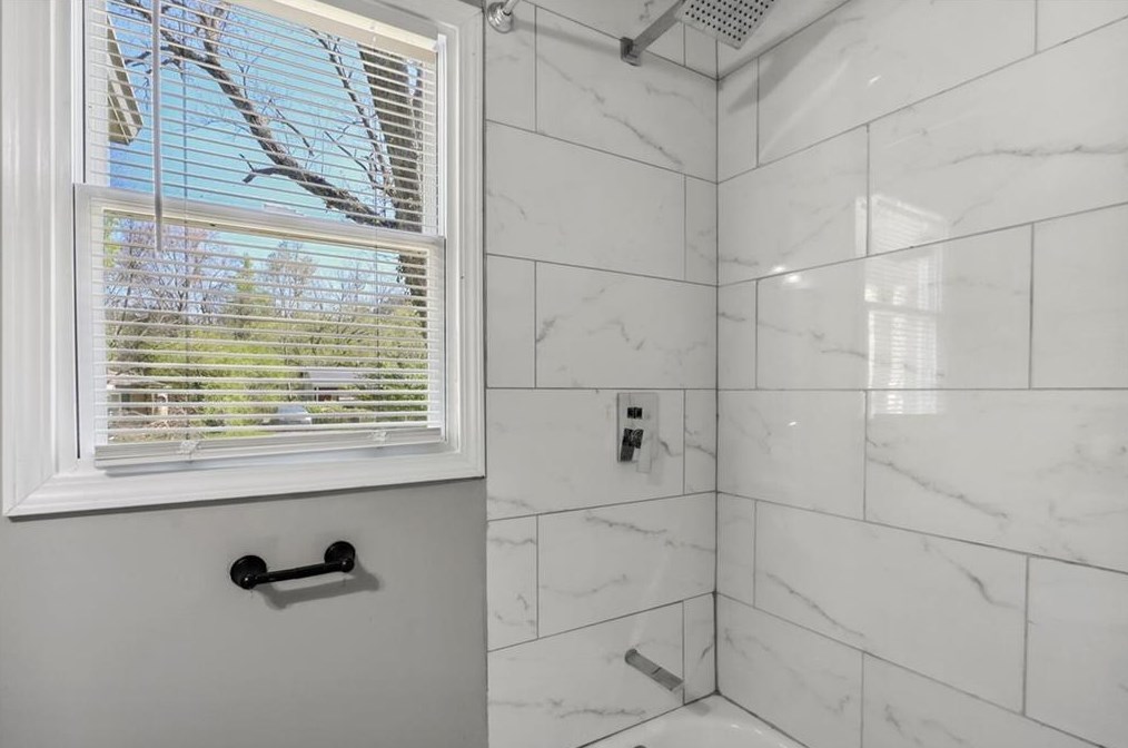 1314 Redford Dr, Atlanta GA  30315-8635 exterior