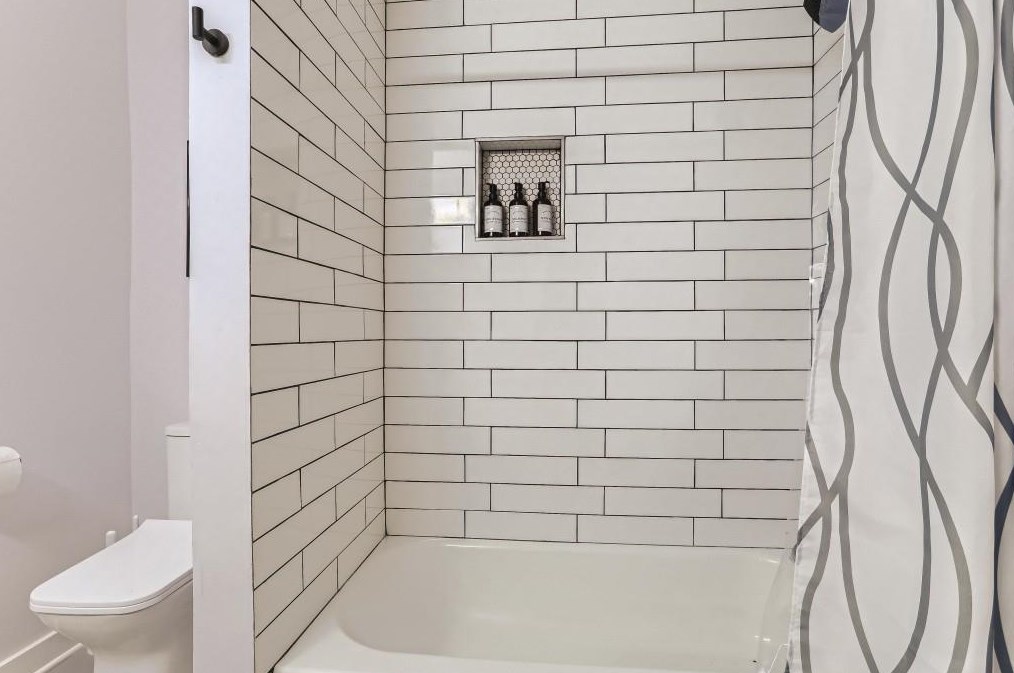 2083 Glendale Dr, Decatur GA  30032-5807 exterior