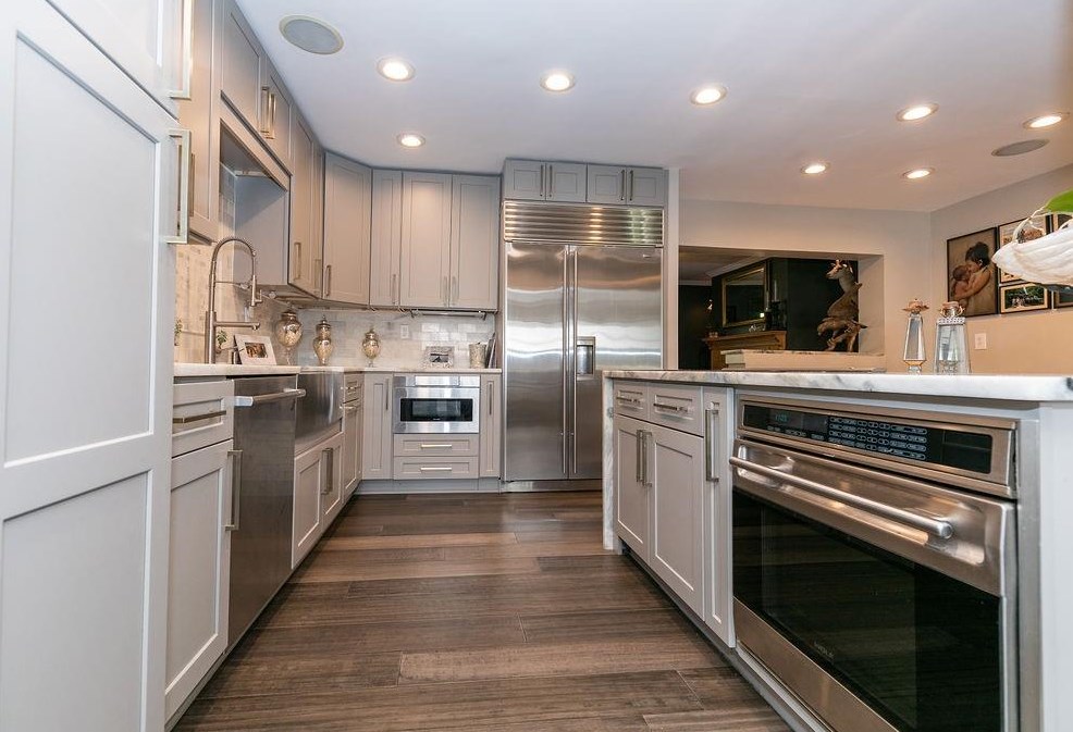 1538 Deerwood Dr, Decatur GA  30030-4516 exterior