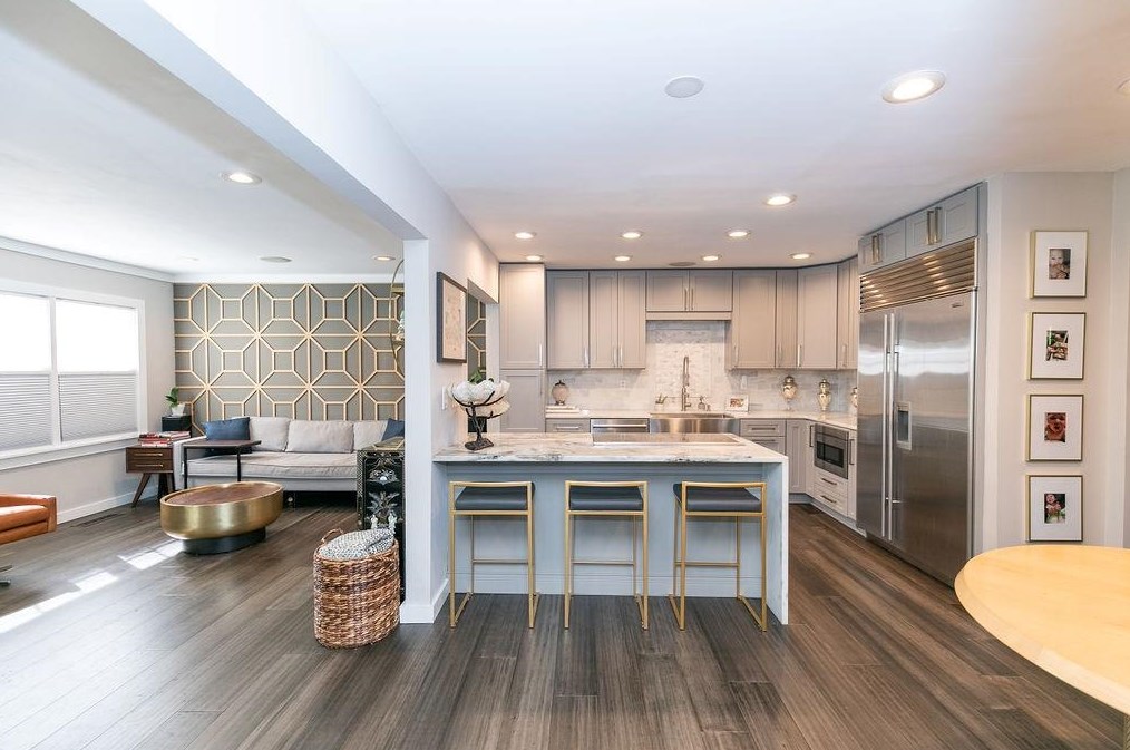 1538 Deerwood Dr, Decatur GA  30030-4516 exterior