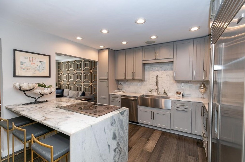 1538 Deerwood Dr, Decatur GA  30030-4516 exterior