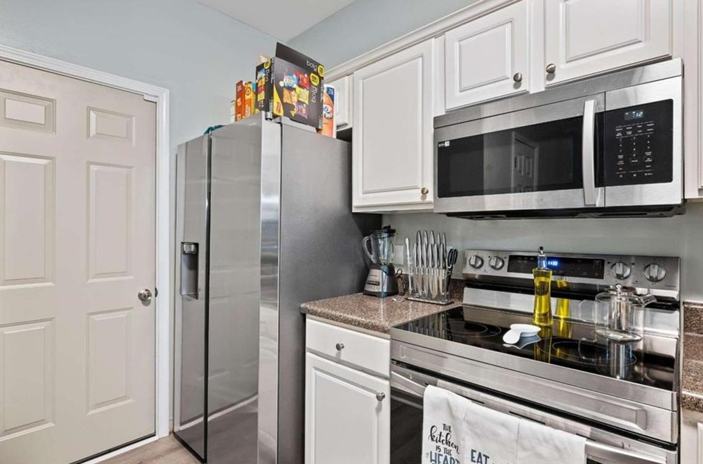 3294 Sheffield Cir, Decatur GA  30032-5976 exterior