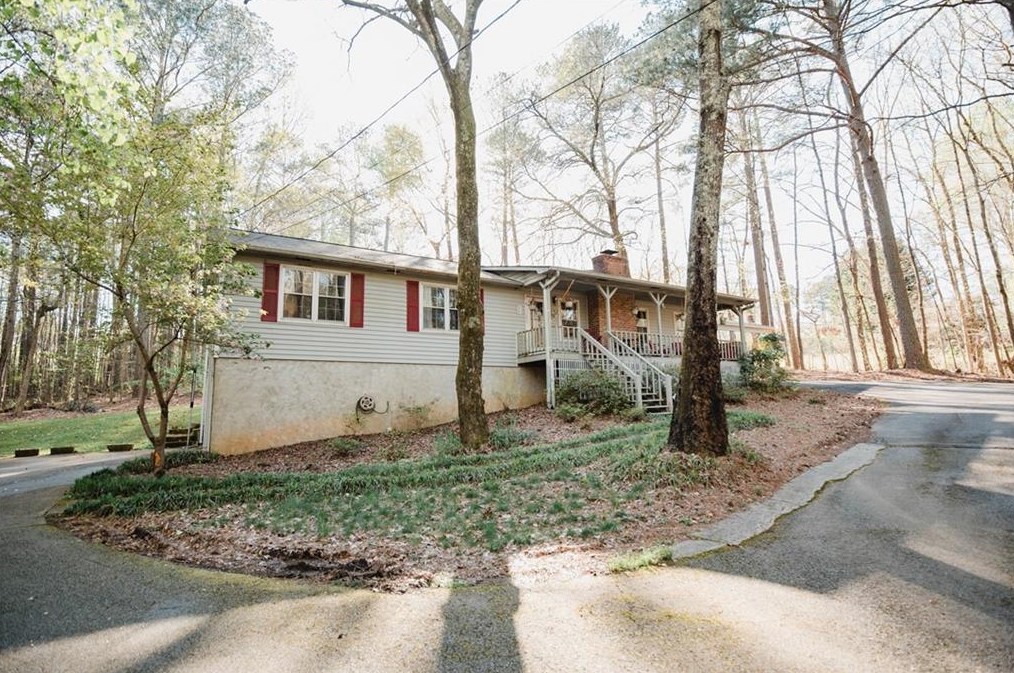 3231 Beaver Dr, Douglasville, GA 30135-2115