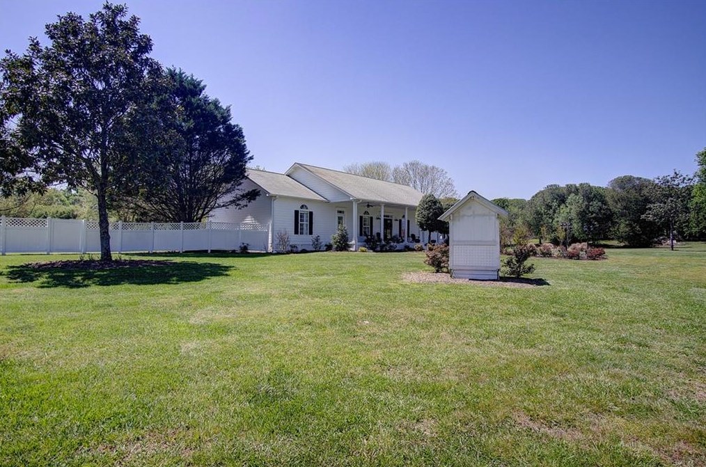 167 Mccreary Rd, Calhoun GA  30701-4417 exterior