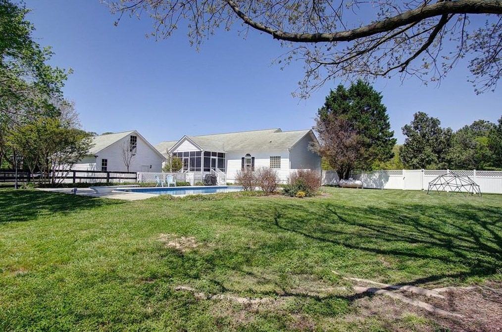 167 Mccreary Rd, Calhoun GA  30701-4417 exterior