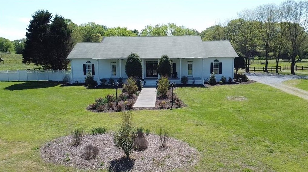 167 Mccreary Rd, Calhoun GA  30701-4417 exterior