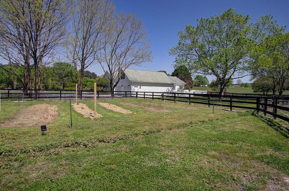 167 Mccreary Rd, Calhoun GA  30701-4417 exterior