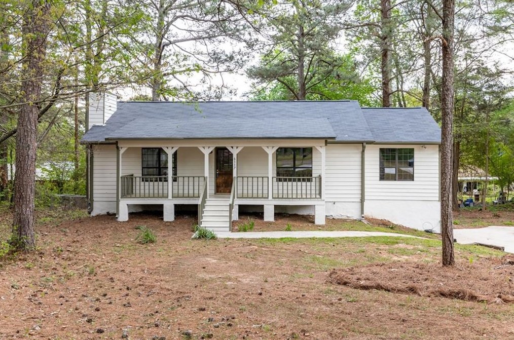 6117 Pine Dale Ln, Douglasville, GA 30135-2355