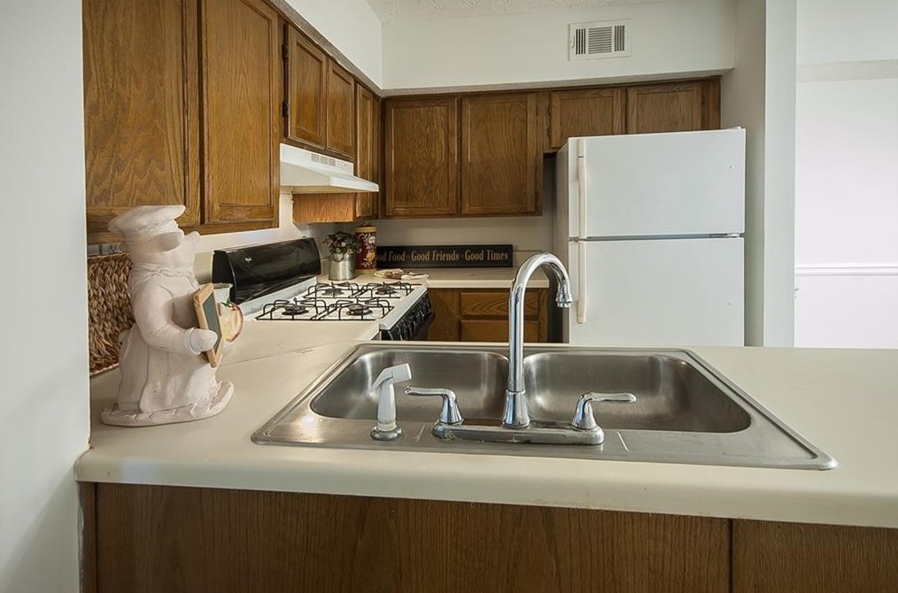 2035 Brian Way, Decatur GA  30033-3824 exterior