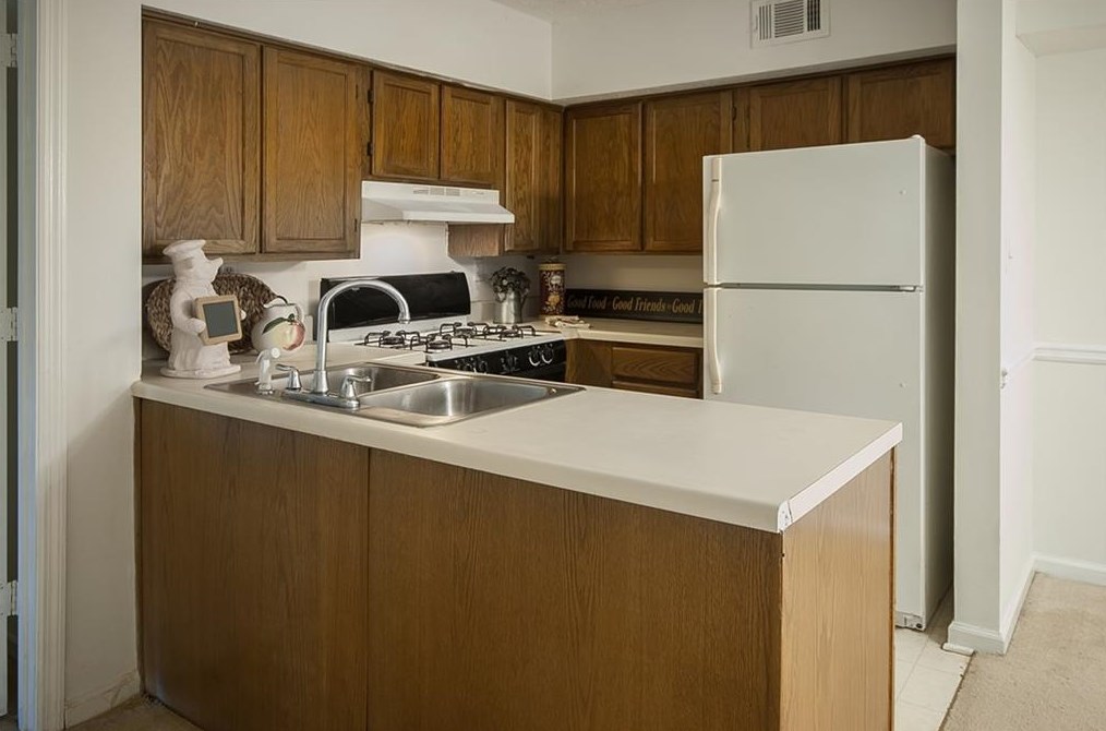 2035 Brian Way, Decatur GA  30033-3824 exterior