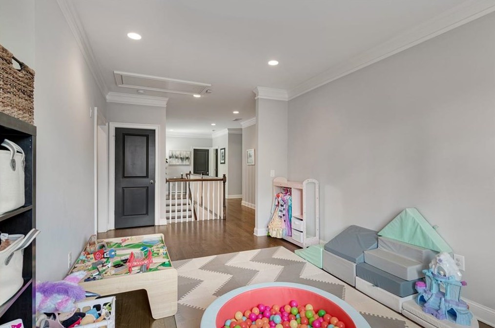 3256 Lavista Rd, Decatur GA  30033-1421 exterior