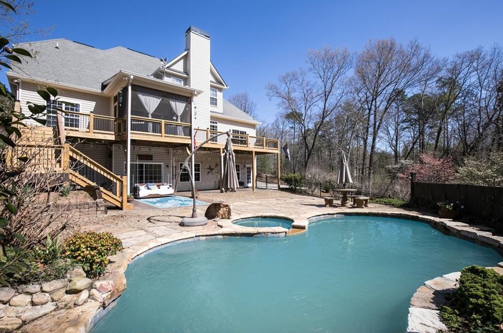 289 Northwoods Dr, Mount Airy, GA 30563