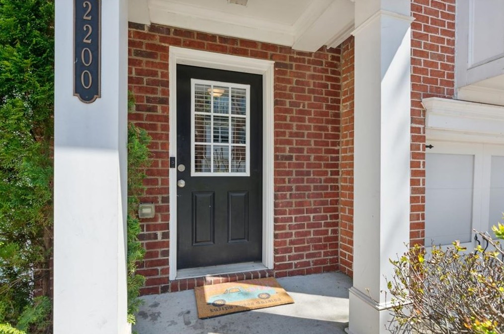 2200 Landing Walk Dr, Duluth, GA 30097