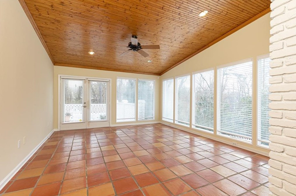 4297 Woodland Brook Dr, Atlanta GA  30339-4722 exterior