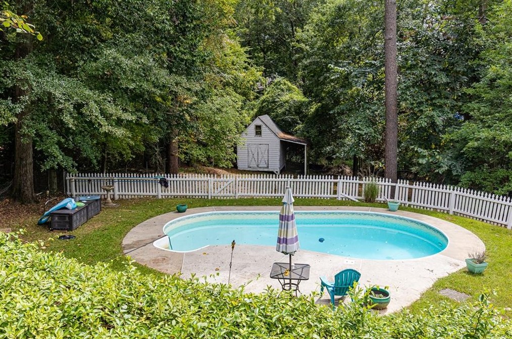 4297 Woodland Brook Dr, Atlanta GA  30339-4722 exterior