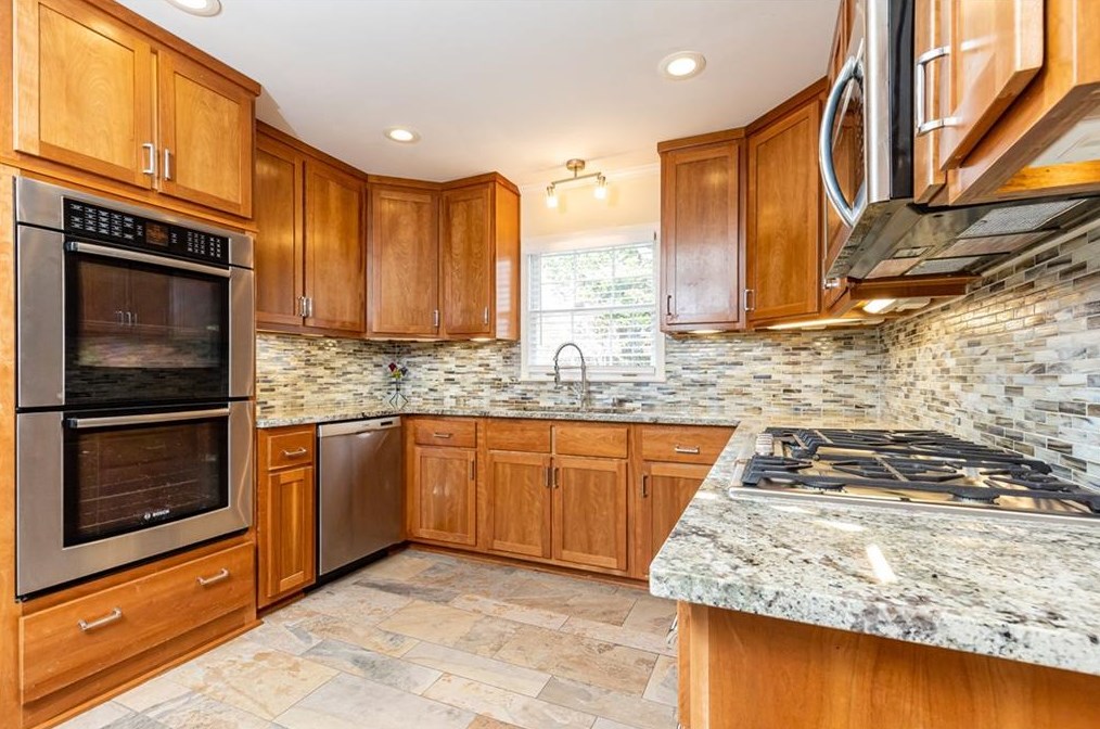 4297 Woodland Brook Dr, Atlanta GA  30339-4722 exterior