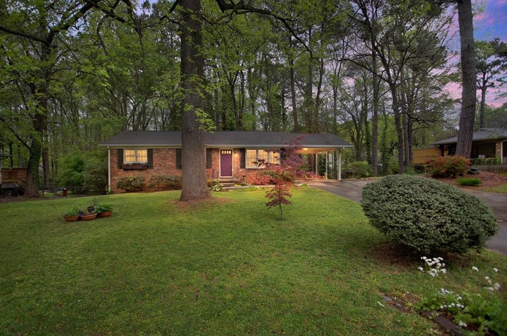 3170 Sprucewood Dr, Decatur GA  30033-2506 exterior