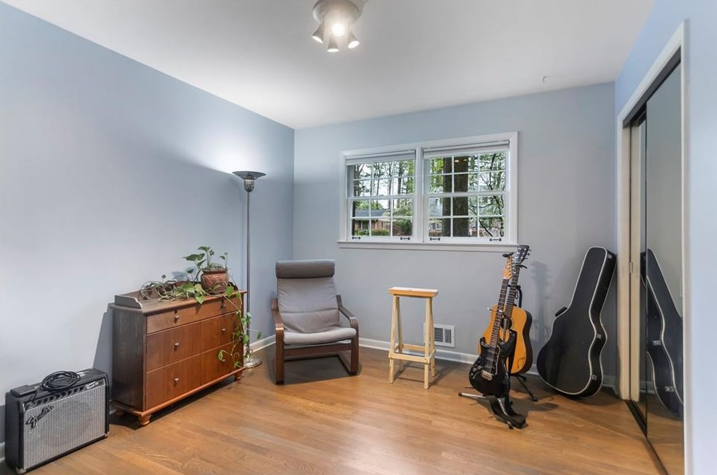 3170 Sprucewood Dr, Decatur GA  30033-2506 exterior