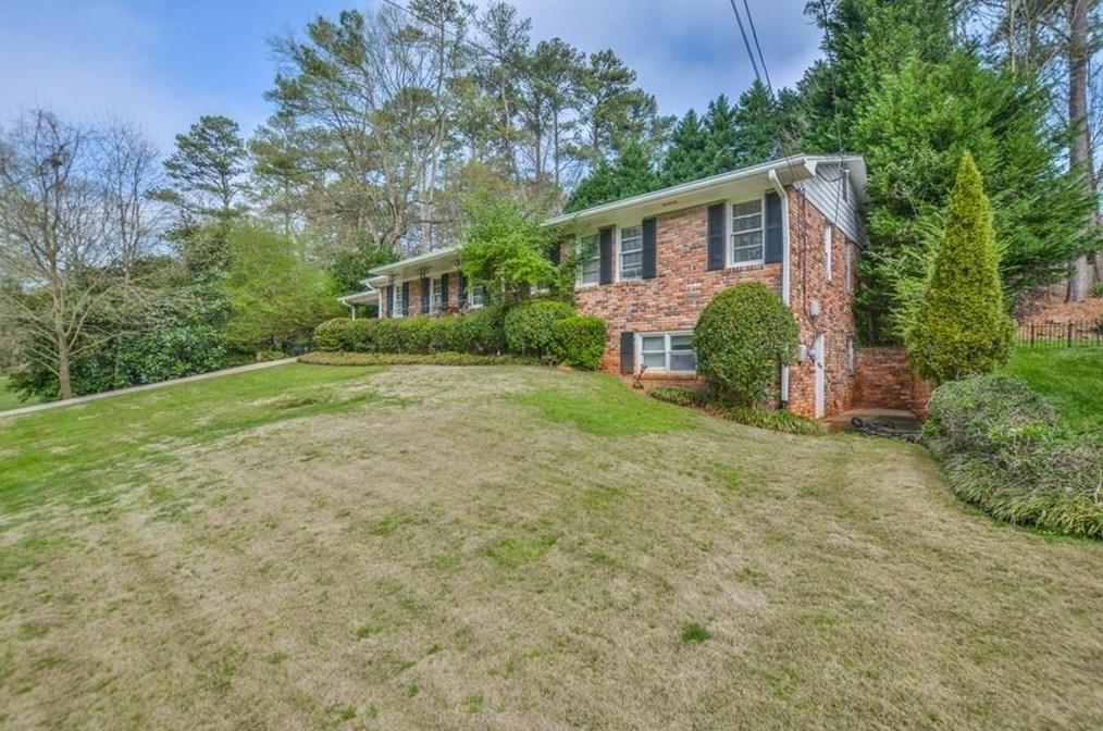 5795 Hilderbrand Dr, Atlanta, GA 30328
