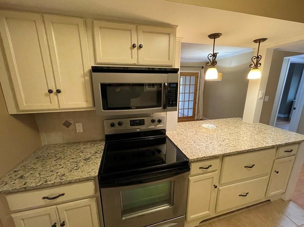 4005 Wingate Way, Atlanta GA 30350-4966 exterior