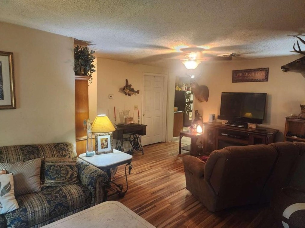 4325 Creek Trl, Acworth, GA 30102-6248